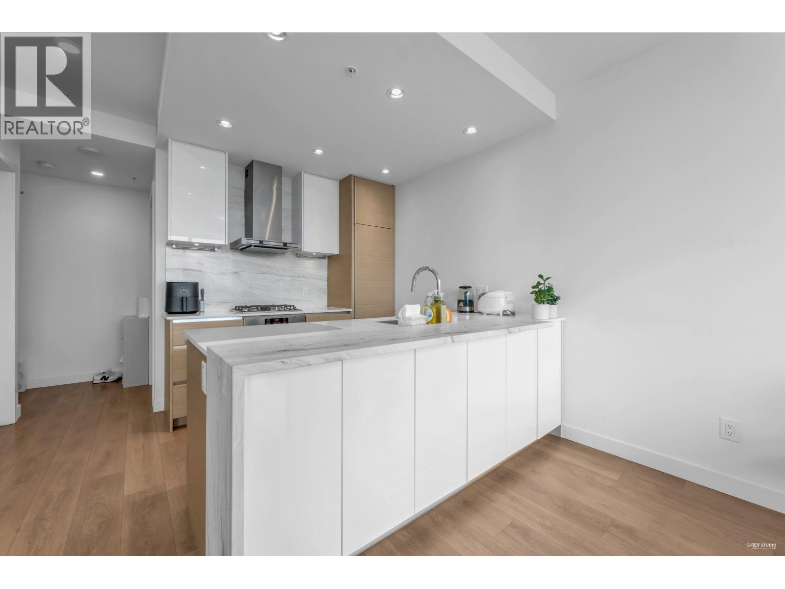 2701 4670 Assembly Way, Burnaby, British Columbia  V5H 0H3 - Photo 2 - R3096054