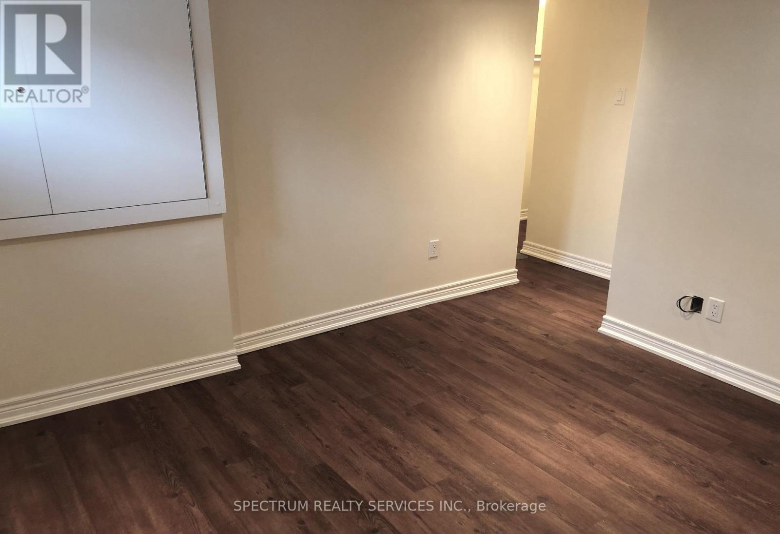 Lower - 1002 Weston Road, Toronto, Ontario  M6N 3S1 - Photo 7 - W12846162