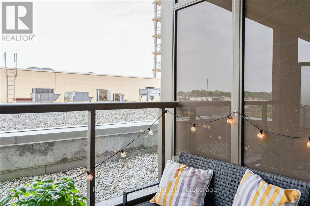 401 - 1215 Bayly Street, Pickering, Ontario  L1W 1L7 - Photo 10 - E12847276