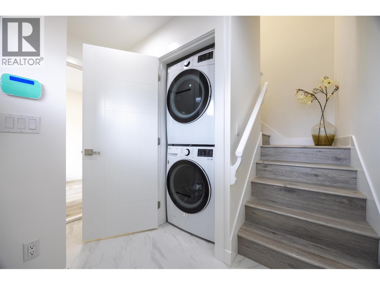 5705 Woodsworth Street, Burnaby, British Columbia  V5G 1S6 - Photo 17 - R3096411