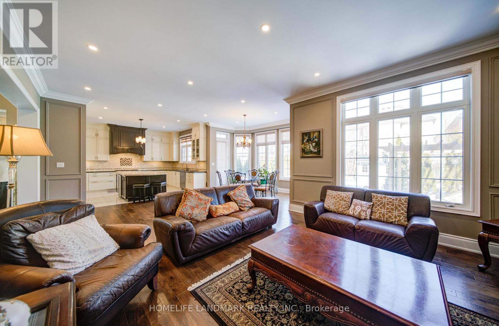 6 Stollery Pond Crescent, Markham, Ontario  L6C 0P5 - Photo 12 - N12847280