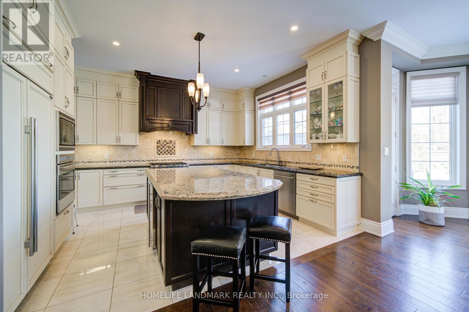 6 Stollery Pond Crescent, Markham, Ontario  L6C 0P5 - Photo 19 - N12847280