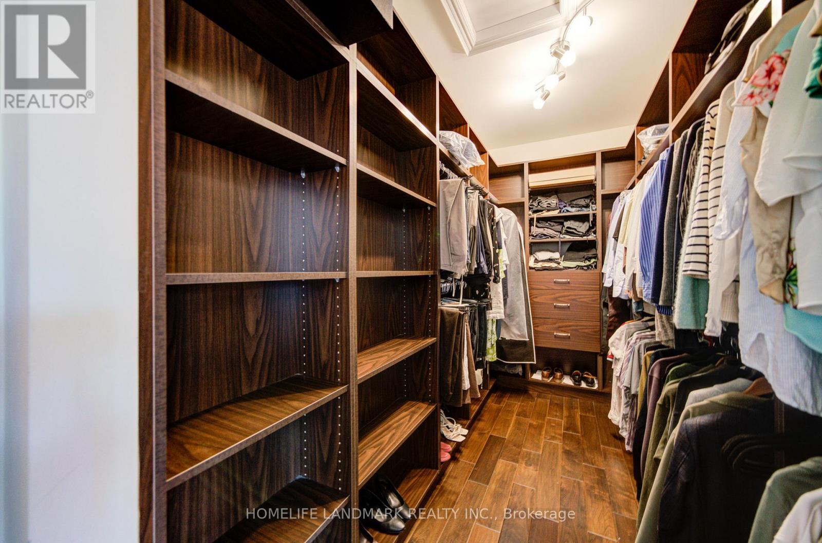 6 Stollery Pond Crescent, Markham, Ontario  L6C 0P5 - Photo 34 - N12847280