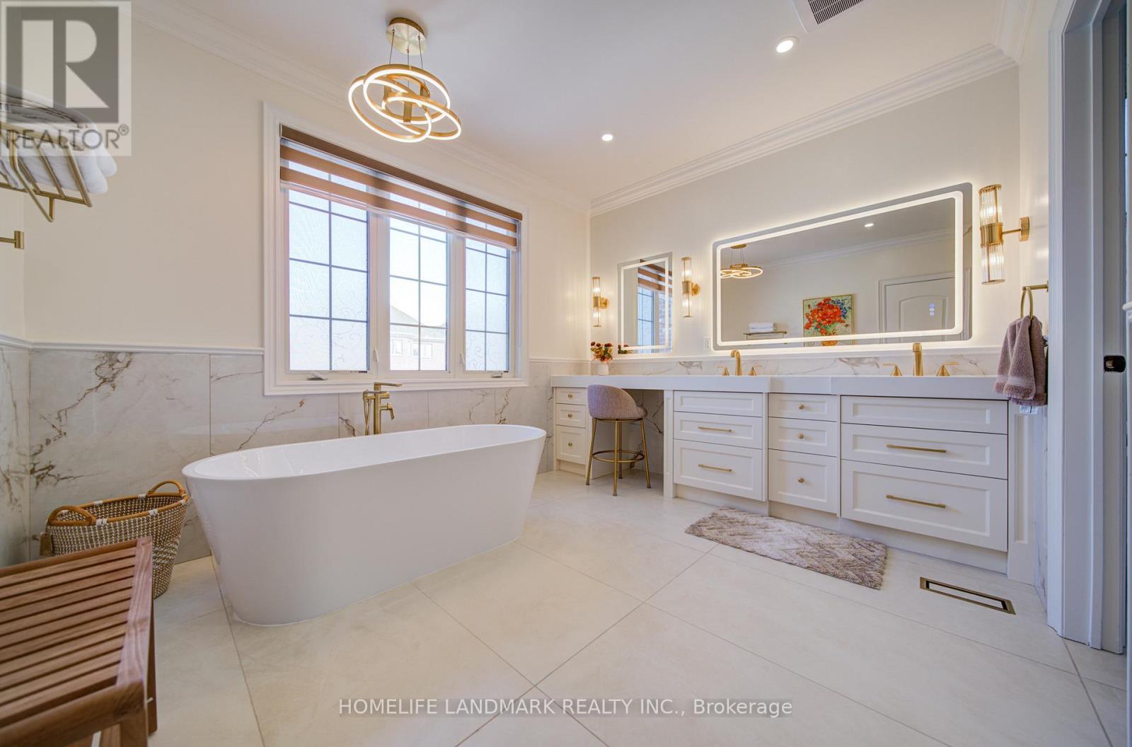 6 Stollery Pond Crescent, Markham, Ontario  L6C 0P5 - Photo 35 - N12847280