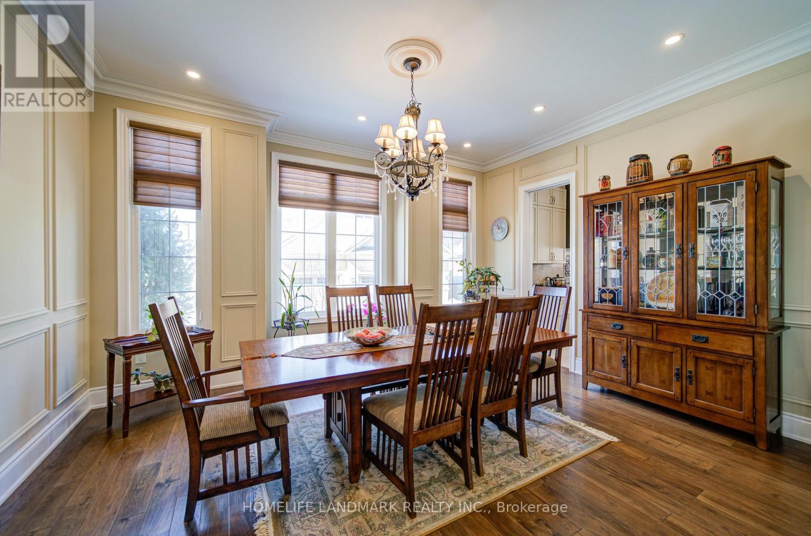 6 Stollery Pond Crescent, Markham, Ontario  L6C 0P5 - Photo 8 - N12847280