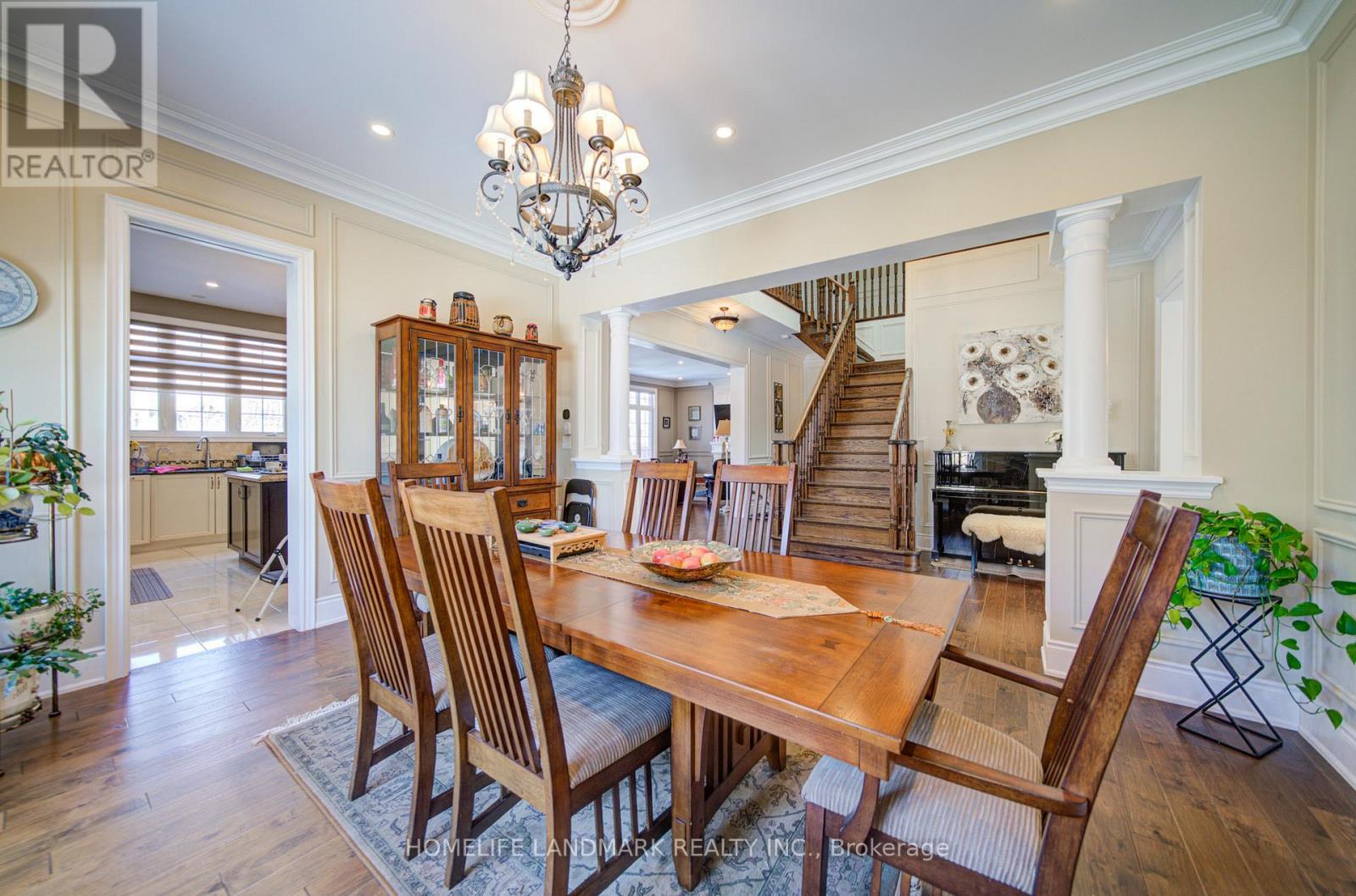 6 Stollery Pond Crescent, Markham, Ontario  L6C 0P5 - Photo 9 - N12847280