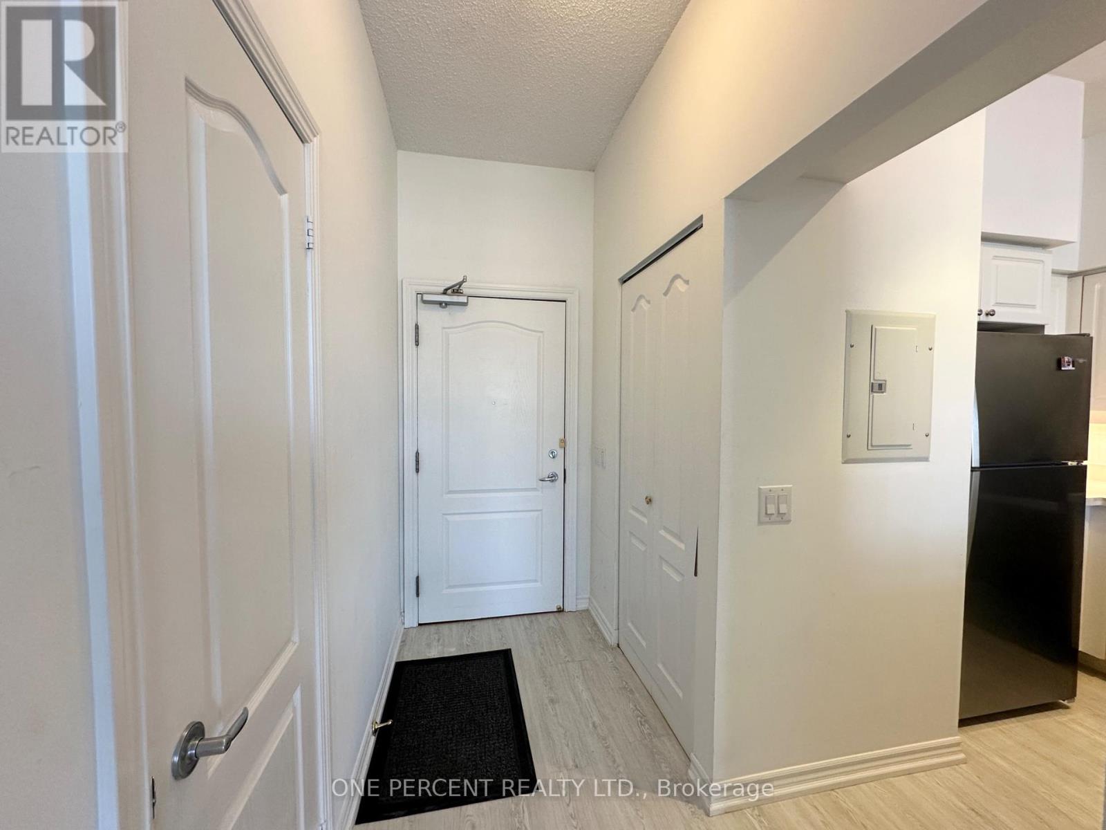 103 - 4640 Kimbermount Avenue, Mississauga, Ontario  L5M 5W6 - Photo 8 - W12847268