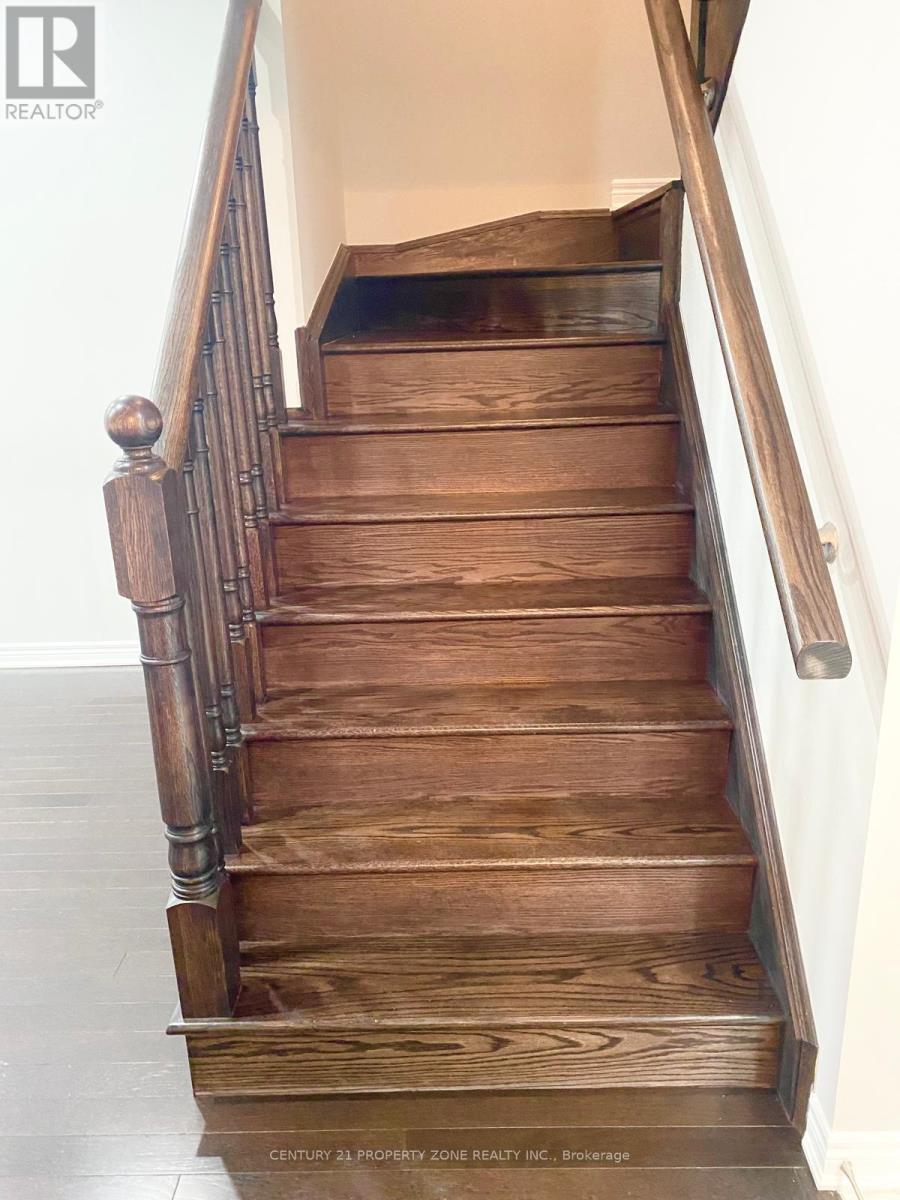 5 Rockman Crescent, Brampton, Ontario  L7A 4A7 - Photo 3 - W12847290