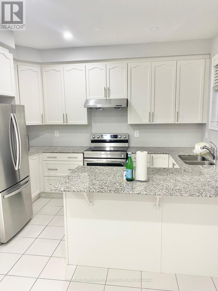 5 Rockman Crescent, Brampton, Ontario  L7A 4A7 - Photo 4 - W12847290