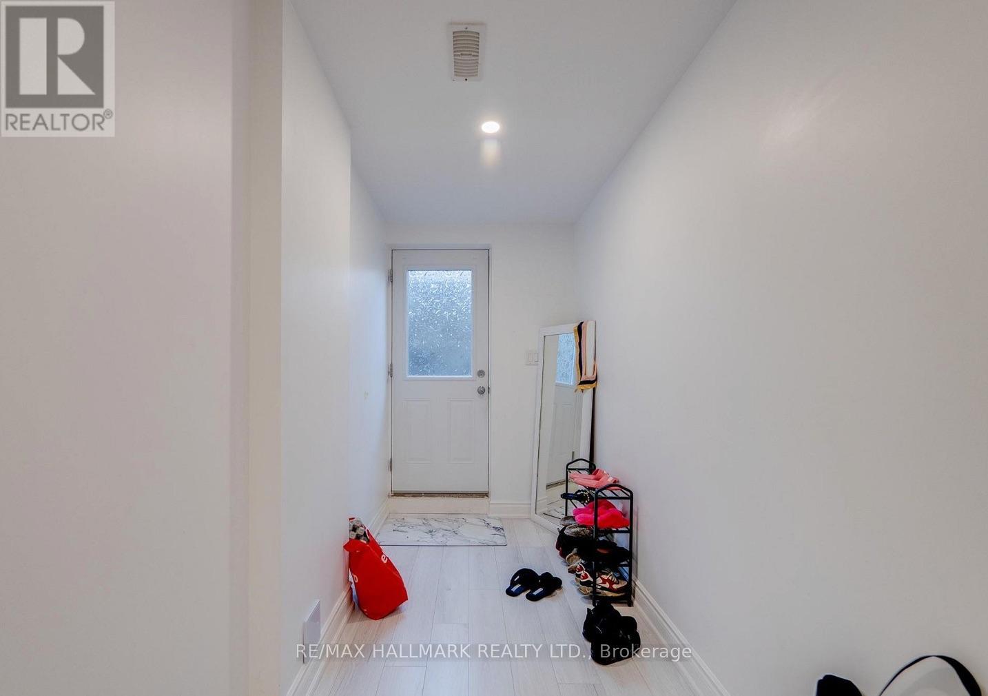 Bsmt - 11 Burcombe Cross, Guelph, Ontario  N1L 0N4 - Photo 3 - X12847272