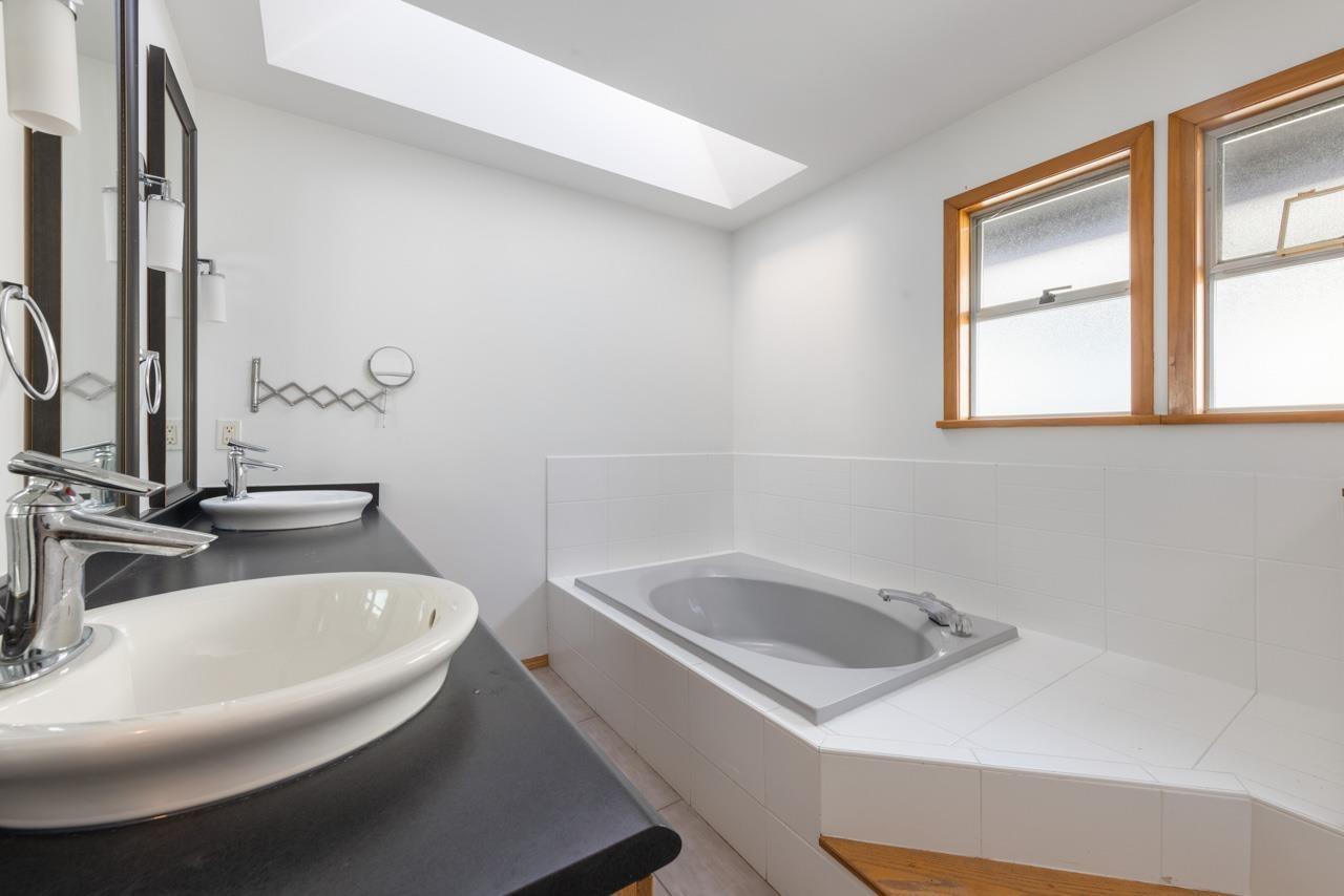 14098 20 Avenue, Surrey, British Columbia  V4A 8P8 - Photo 26 - R3094838