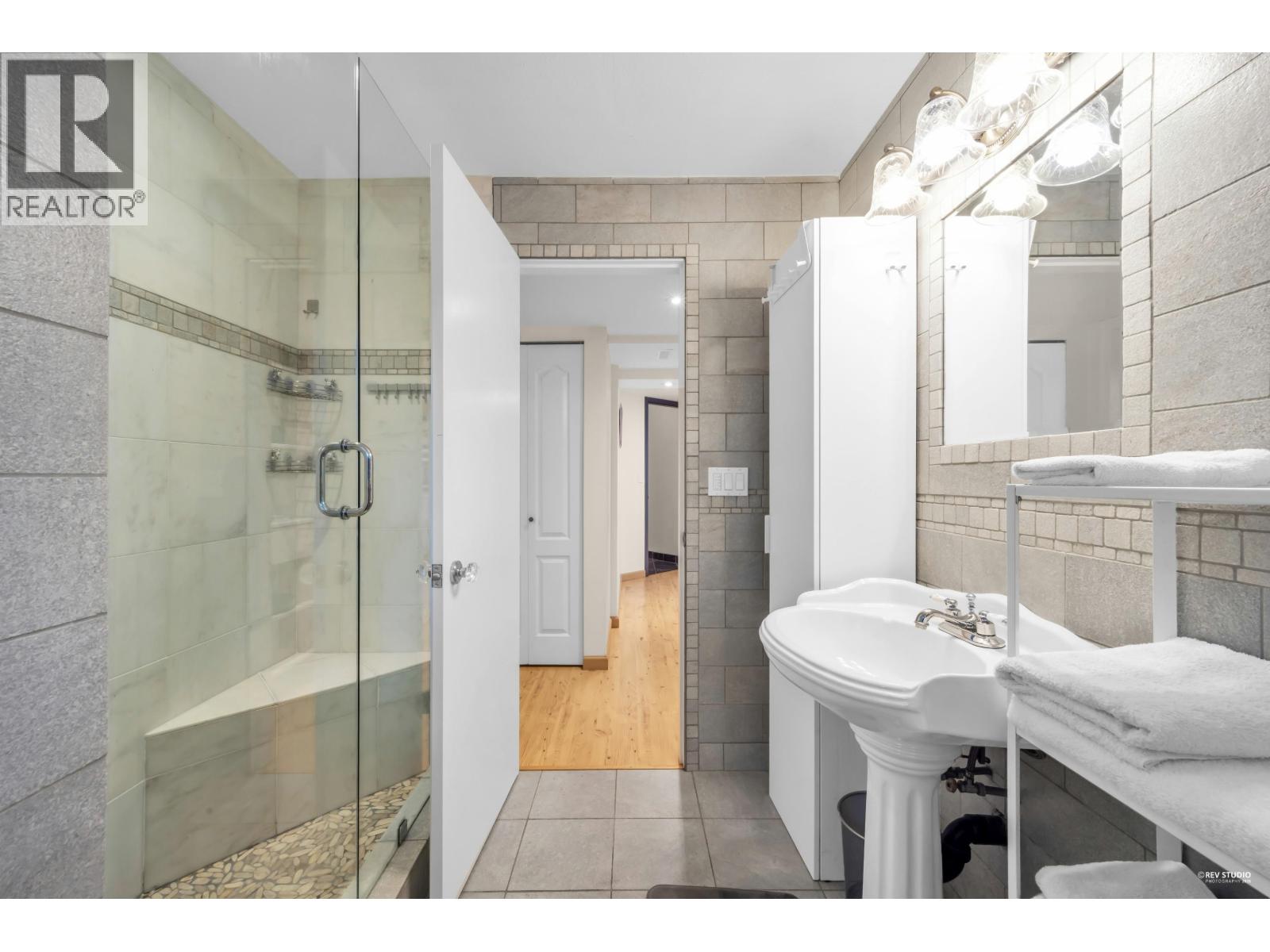 210 Nelson Street, Coquitlam, British Columbia  V3K 4M4 - Photo 23 - R3096278