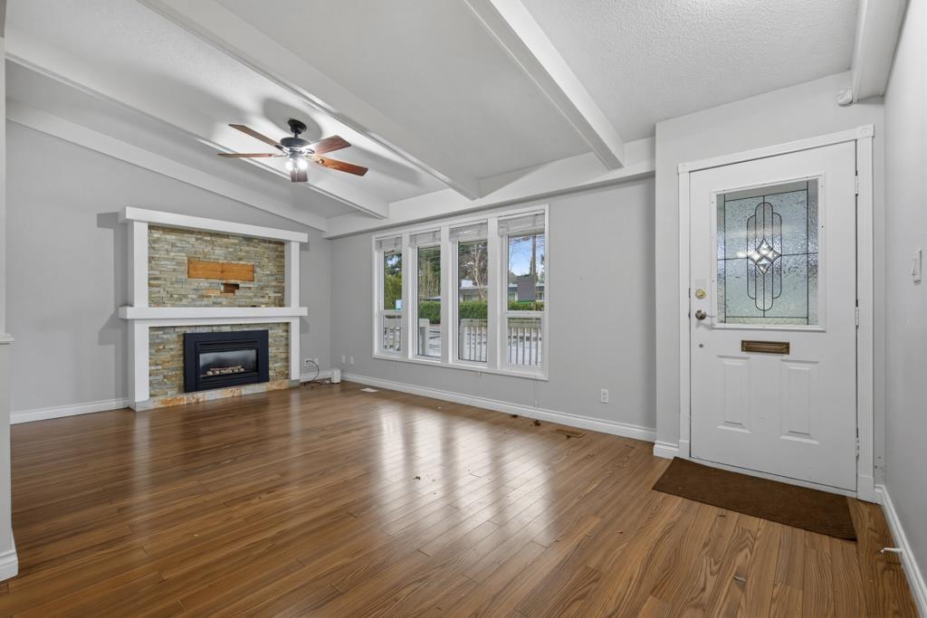 2259 Lynden Street, Abbotsford, British Columbia  V2T 3B8 - Photo 3 - R3094552