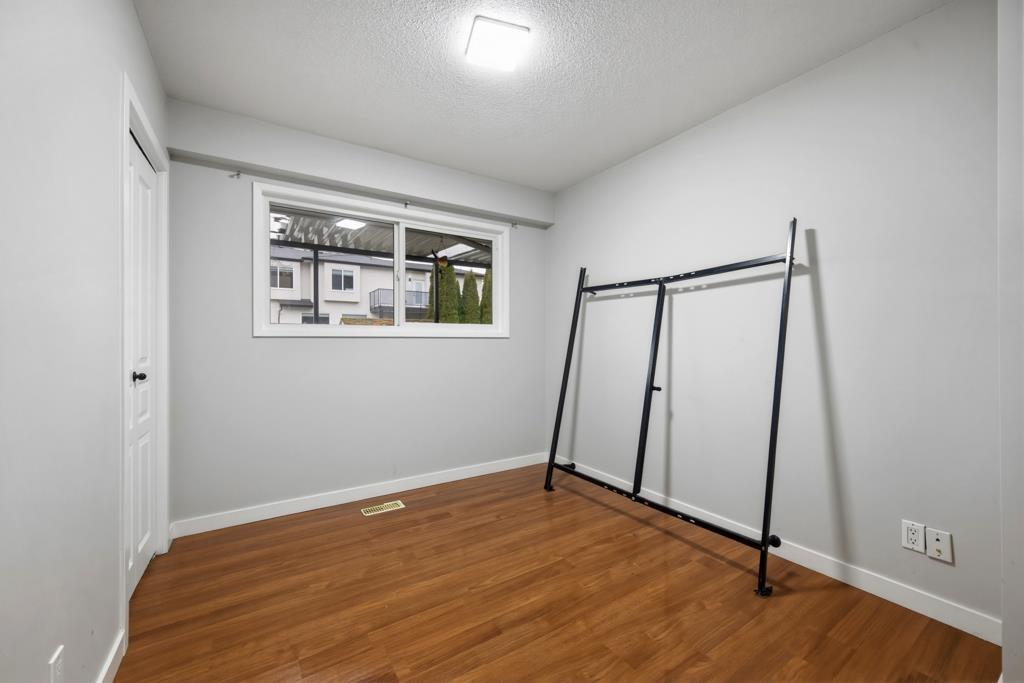 2259 Lynden Street, Abbotsford, British Columbia  V2T 3B8 - Photo 13 - R3094552