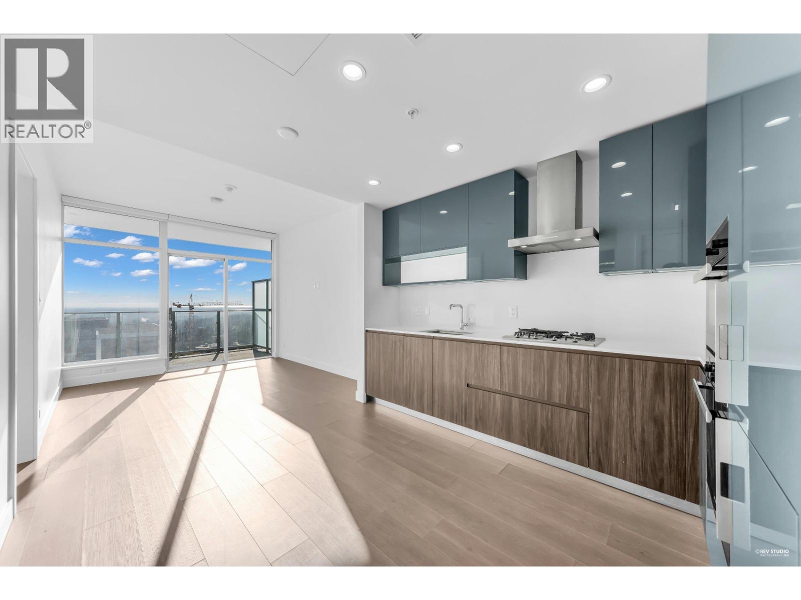 1505 6511 Sussex Avenue, Burnaby, British Columbia  V5H 0K5 - Photo 1 - R3096076