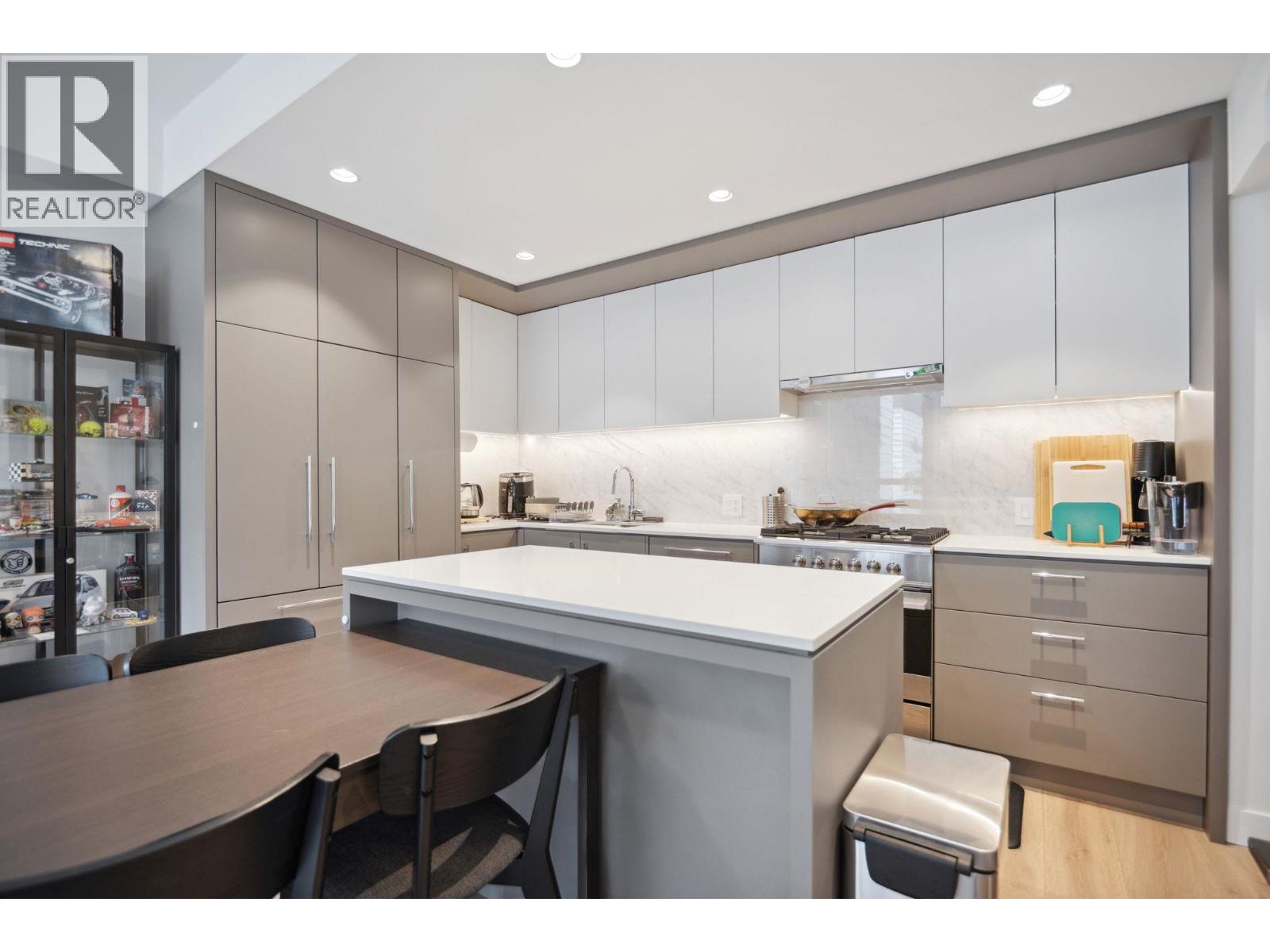 206 6085 Irmin Street, Burnaby, British Columbia  V5J 5C5 - Photo 9 - R3096281