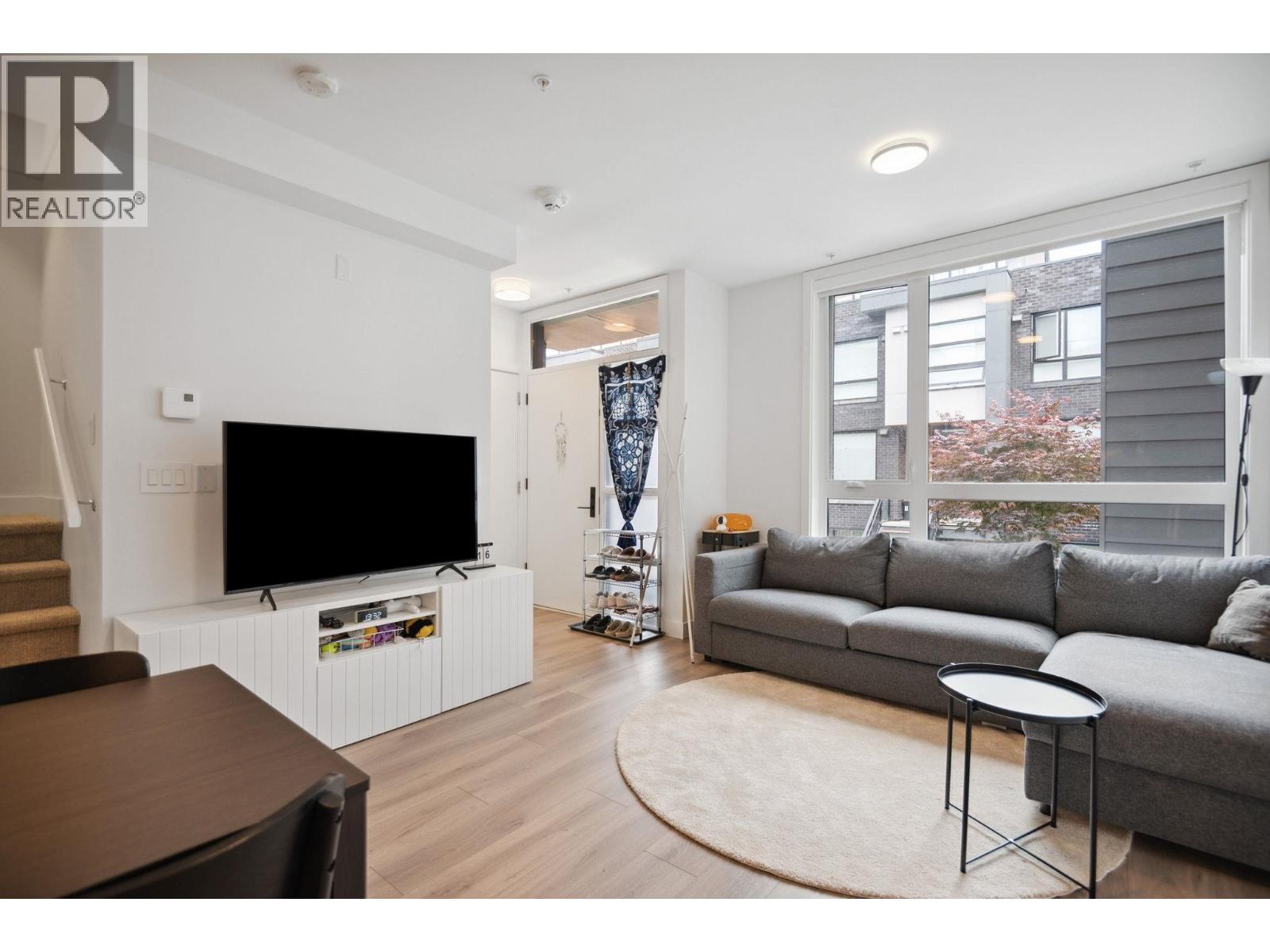 206 6085 Irmin Street, Burnaby, British Columbia  V5J 5C5 - Photo 3 - R3096281