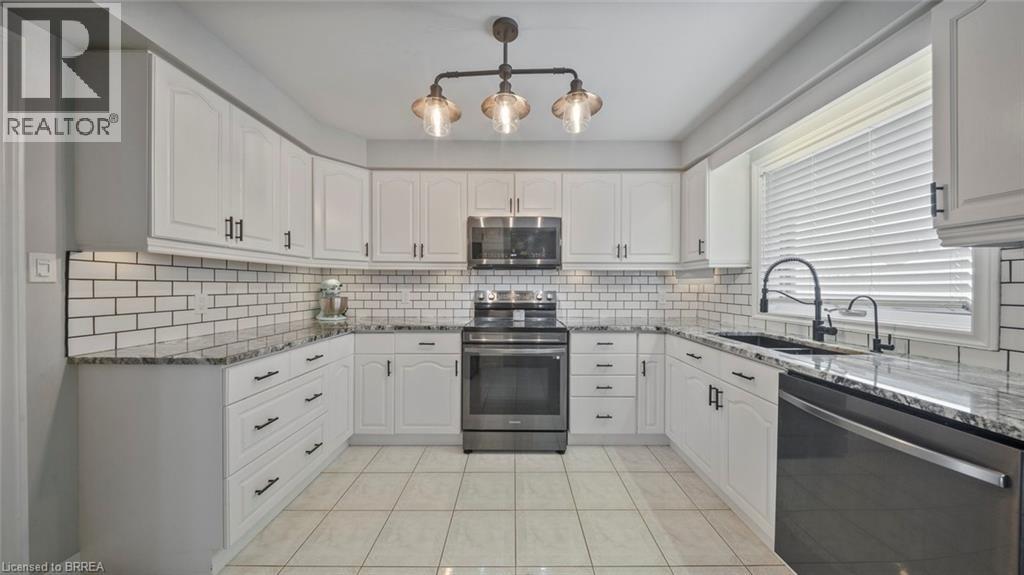 75 Maplecrest Lane, Brantford, Ontario  N3R 7T8 - Photo 11 - 40807127