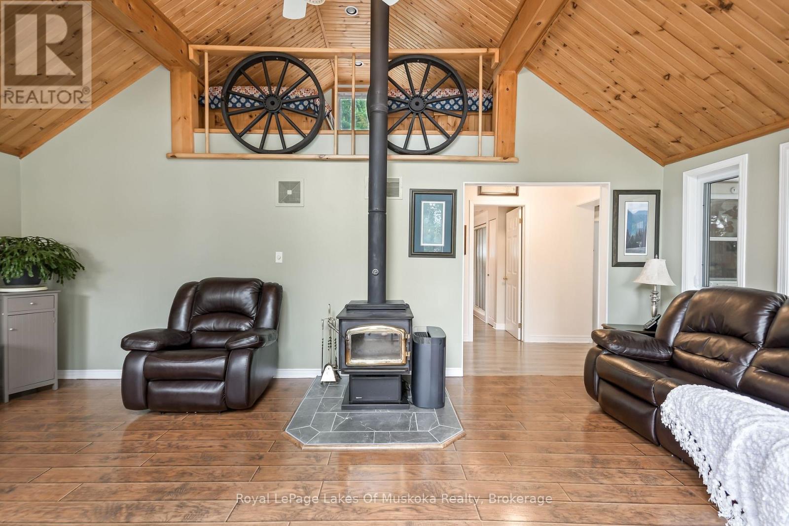 1019 Lakeshore Drive N, Bracebridge, Ontario  P1L 1X3 - Photo 25 - X12090032