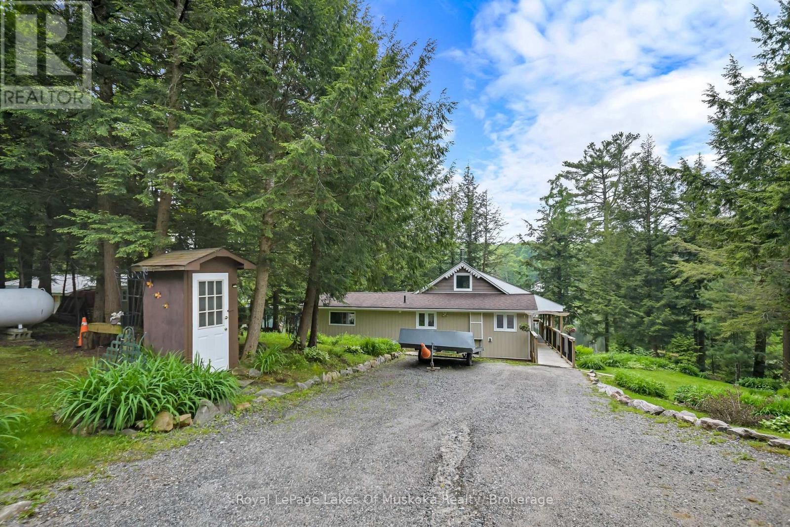 1019 Lakeshore Drive N, Bracebridge, Ontario  P1L 1X3 - Photo 33 - X12090032