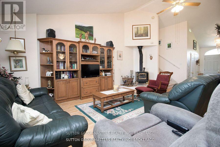 4907 Alex Mclean Lane N, Frontenac, Ontario  K0H 1H0 - Photo 7 - X12845558