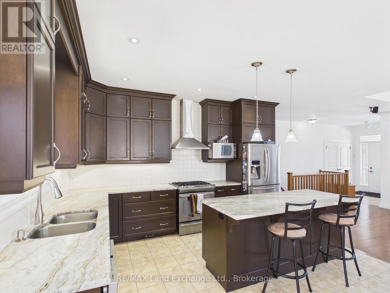 231 Park Street, Kincardine, Ontario  N2Z 0A5 - Photo 7 - X12847348