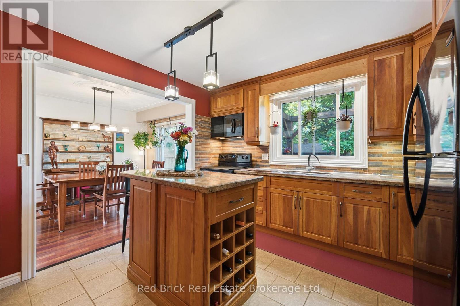 12 Westbury Crescent, Cambridge, Ontario  N3C 3G2 - Photo 14 - X12847360