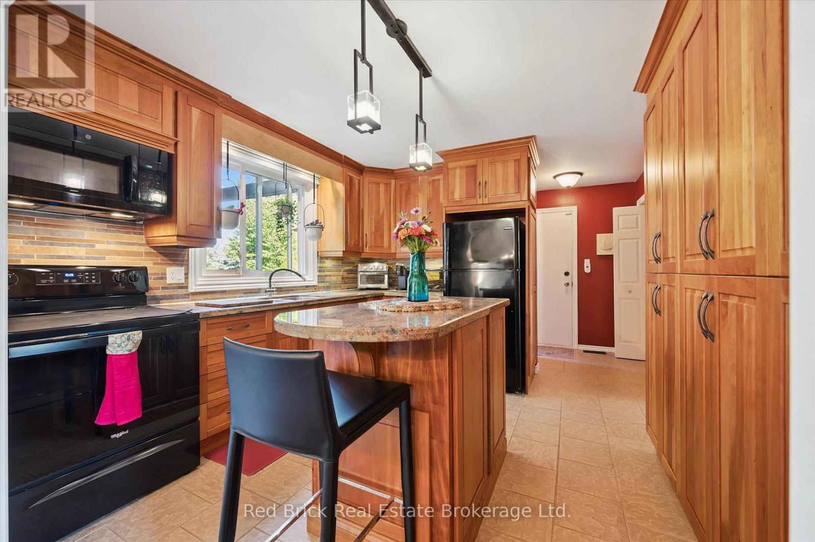 12 Westbury Crescent, Cambridge, Ontario  N3C 3G2 - Photo 15 - X12847360