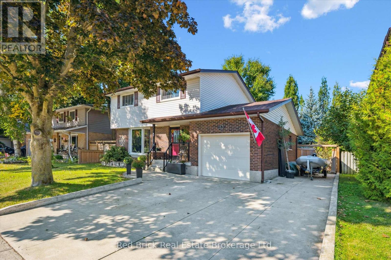 12 Westbury Crescent, Cambridge, Ontario  N3C 3G2 - Photo 2 - X12847360