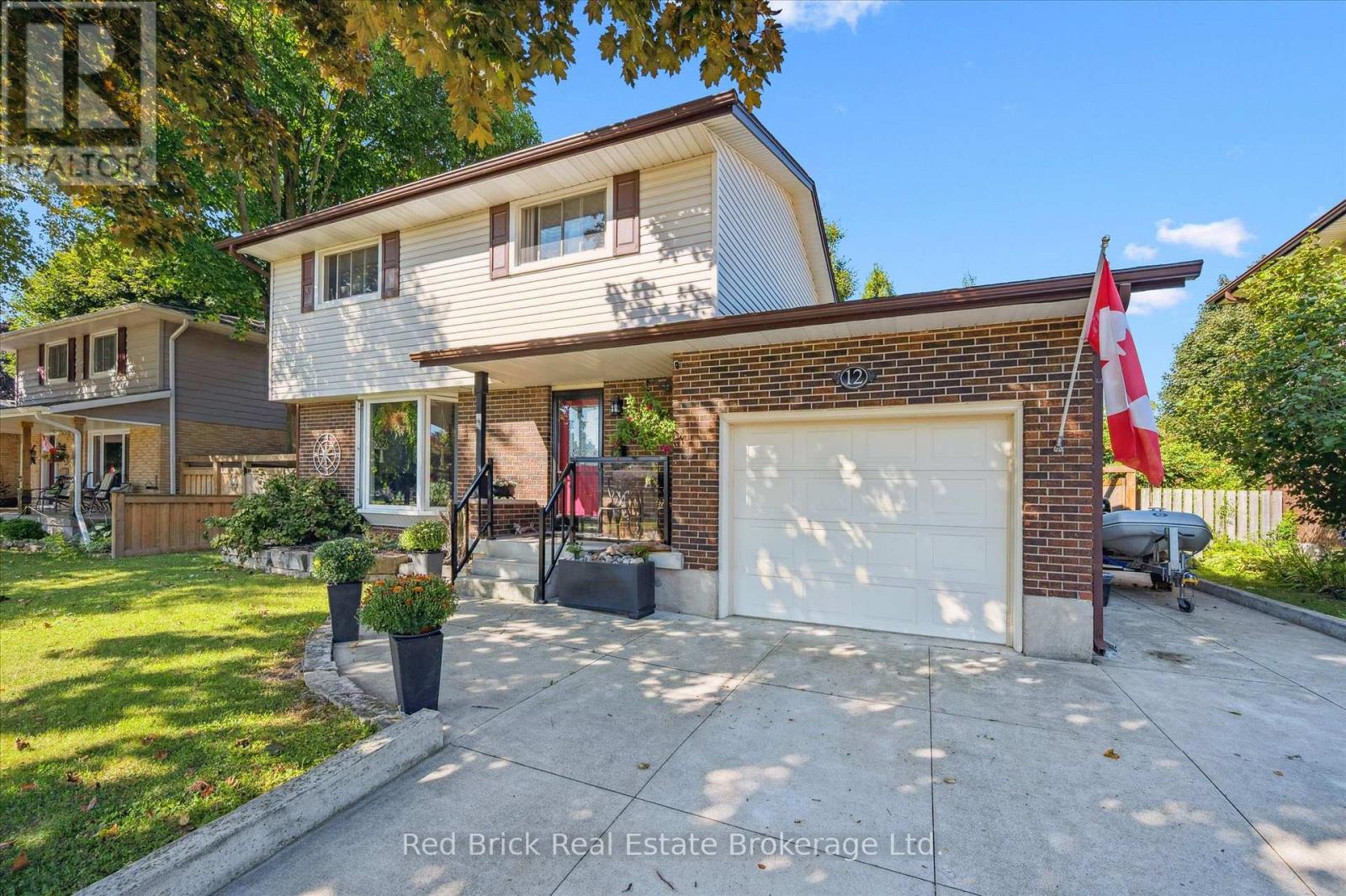 12 Westbury Crescent, Cambridge, Ontario  N3C 3G2 - Photo 4 - X12847360