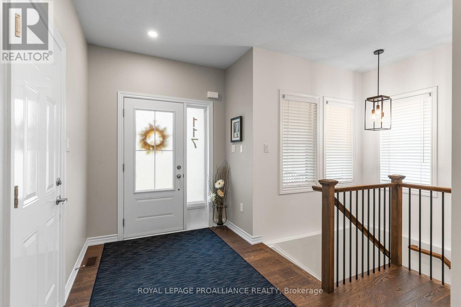 117 Adley Drive, Brockville, Ontario  K6V 7J2 - Photo 3 - X12847428