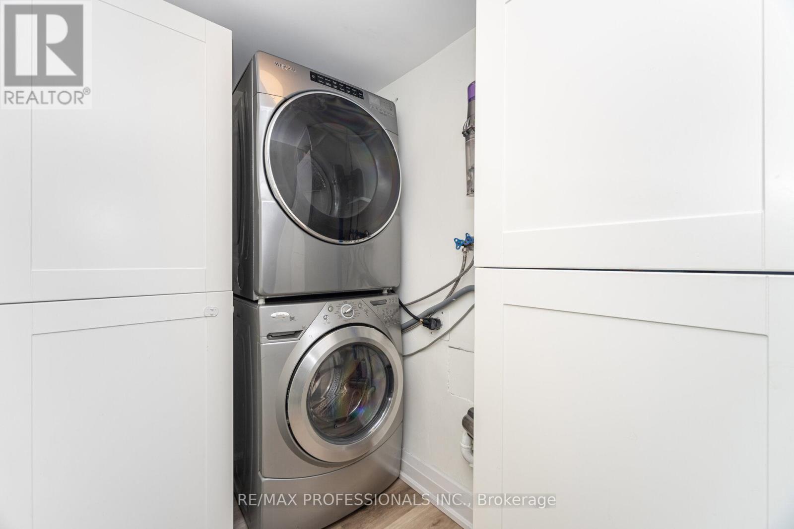 326b - 364 The East Mall, Toronto, Ontario  M9B 6C5 - Photo 17 - W12814294