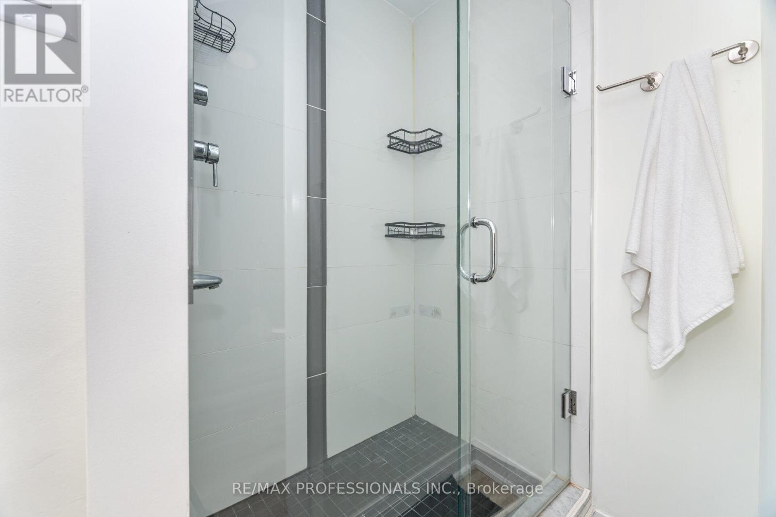 326b - 364 The East Mall, Toronto, Ontario  M9B 6C5 - Photo 24 - W12814294