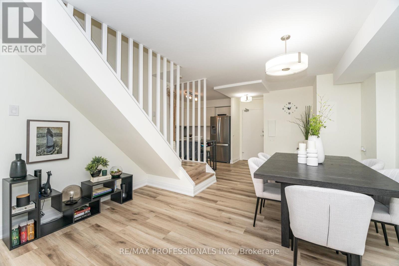 326b - 364 The East Mall, Toronto, Ontario  M9B 6C5 - Photo 8 - W12814294