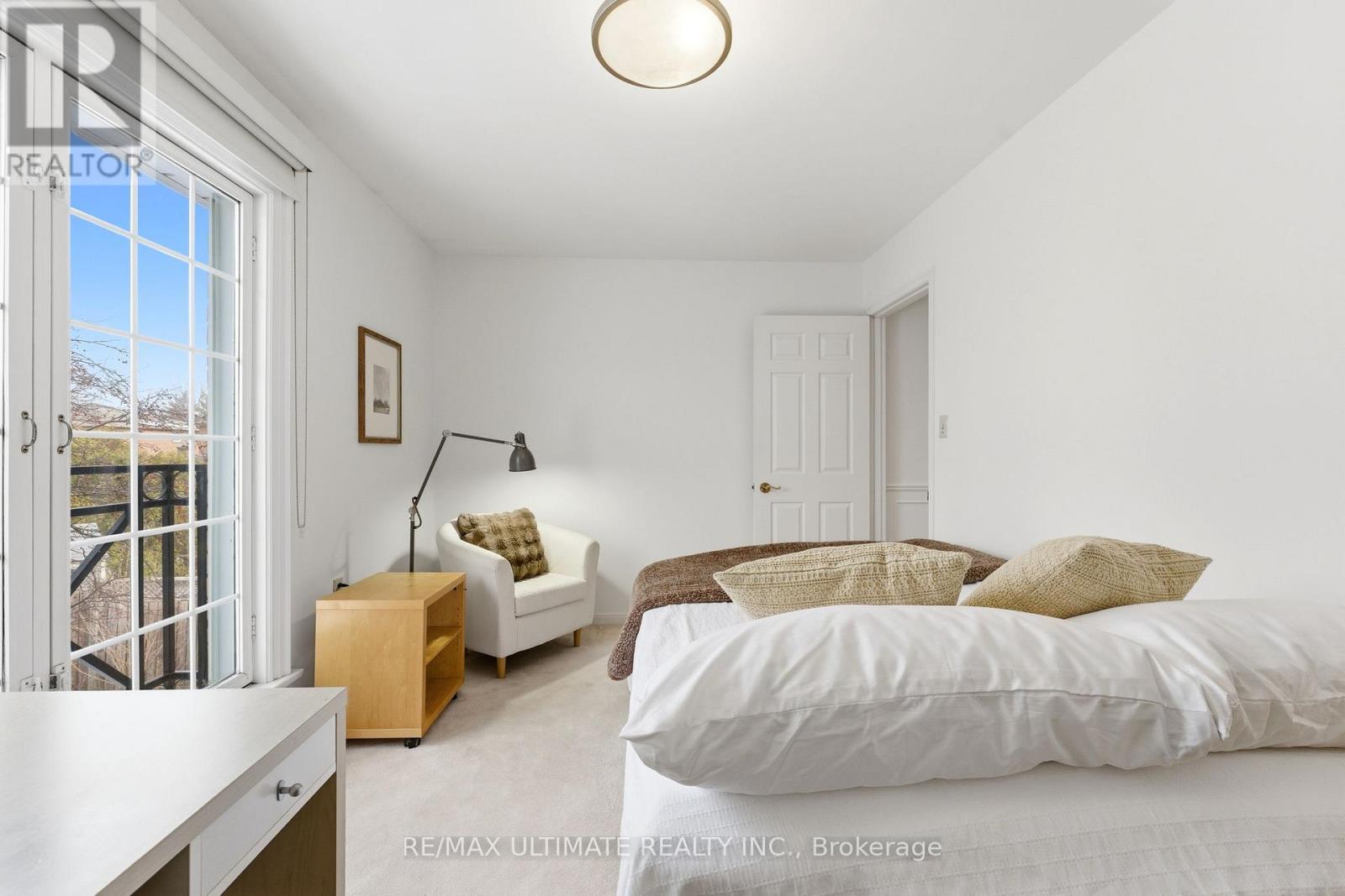 1867 Bough Beeches Boulevard, Mississauga, Ontario  L4W 2J8 - Photo 21 - W12846942