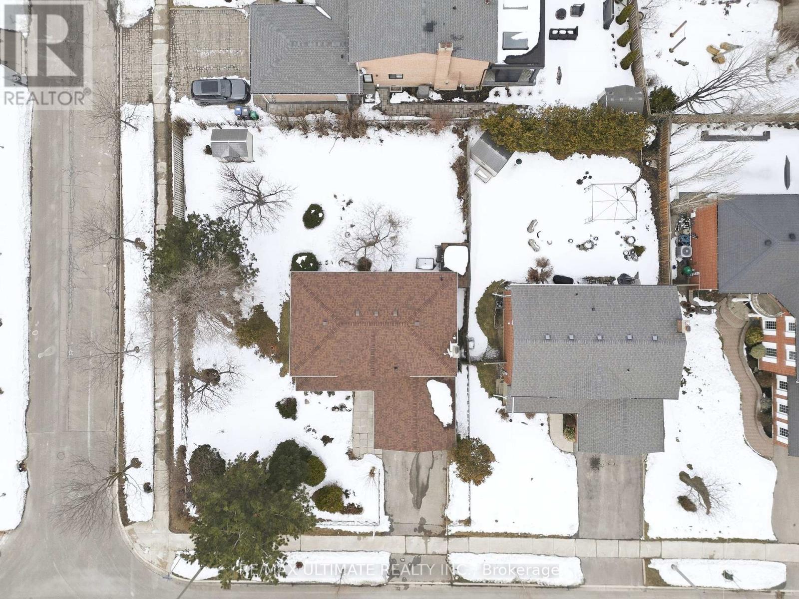 1867 Bough Beeches Boulevard, Mississauga, Ontario  L4W 2J8 - Photo 3 - W12846942