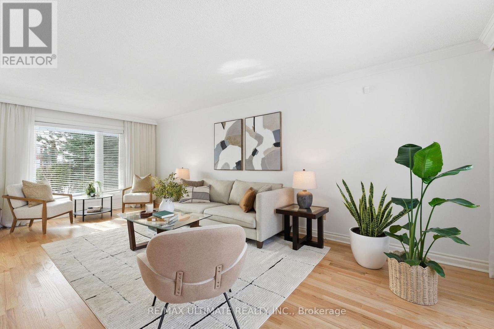 1867 Bough Beeches Boulevard, Mississauga, Ontario  L4W 2J8 - Photo 8 - W12846942