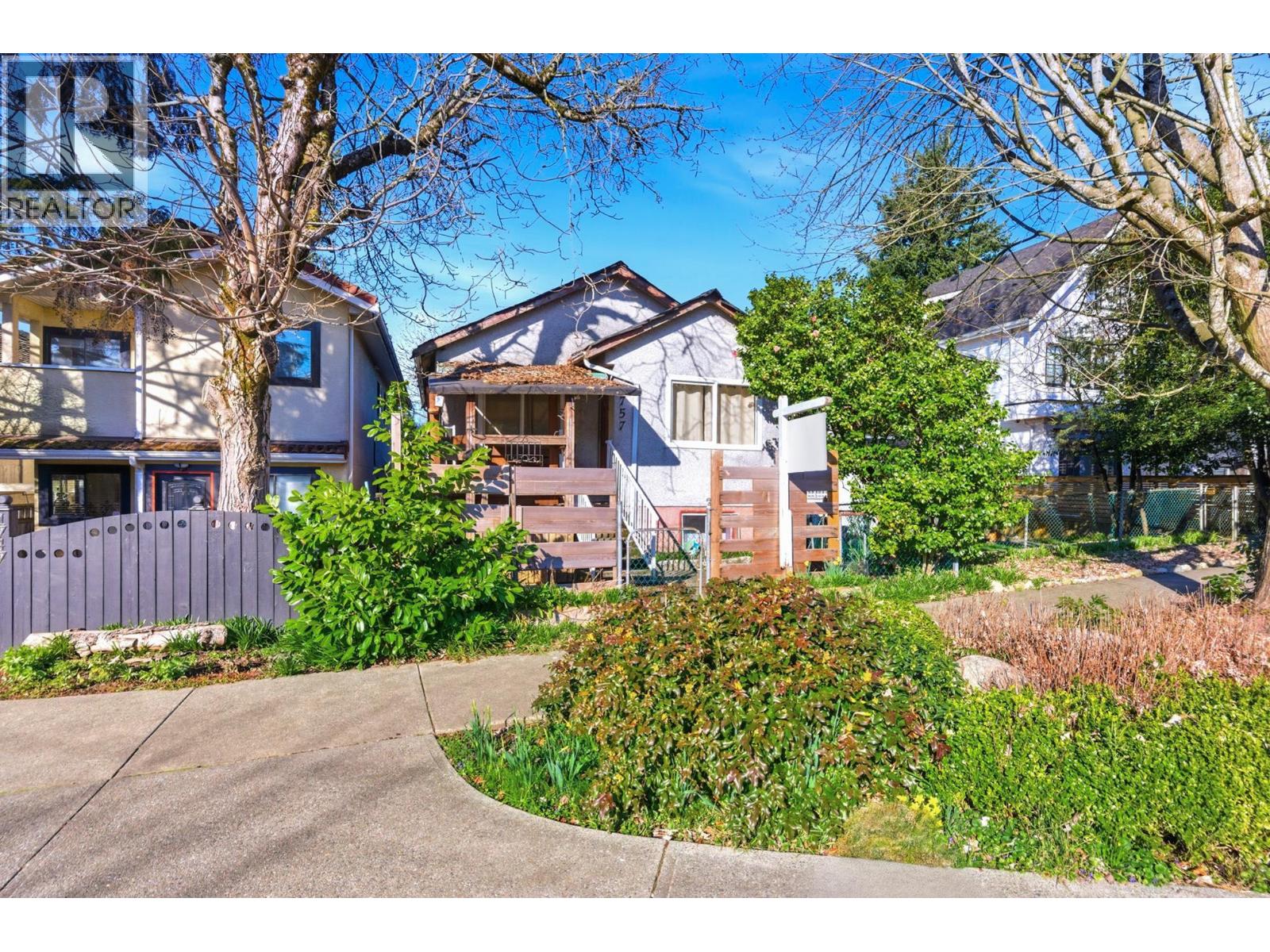 1757 E 8th Avenue, Vancouver, British Columbia  V5N 1T7 - Photo 2 - R3095920