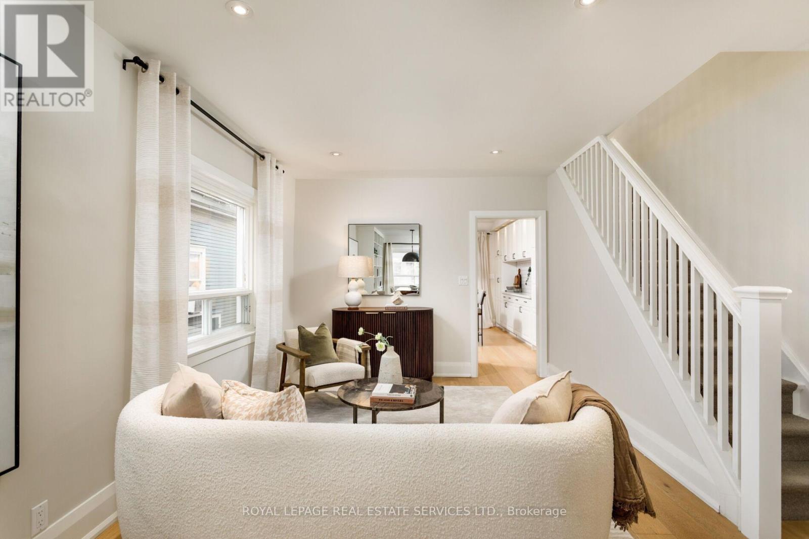 597 Beresford Avenue, Toronto, Ontario  M6S 3C2 - Photo 6 - W12845832