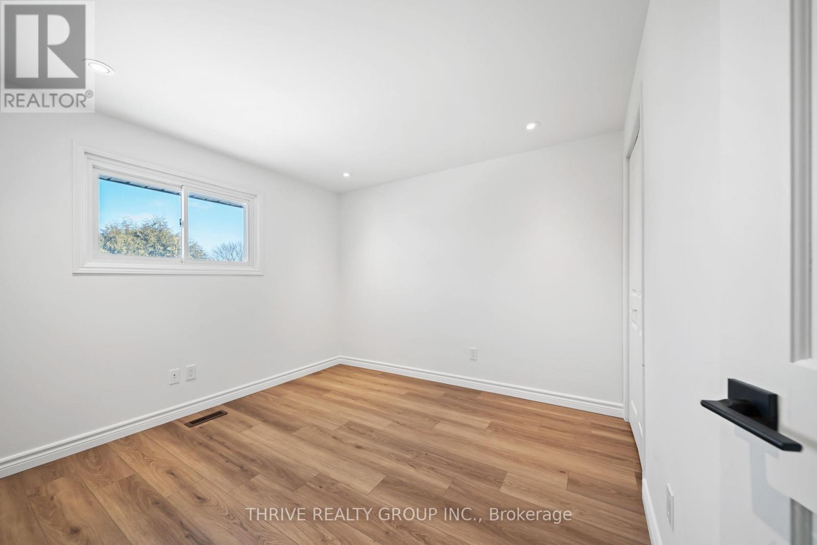 20 Buchan Road, London East, Ontario  N5V 1L2 - Photo 23 - X12847374