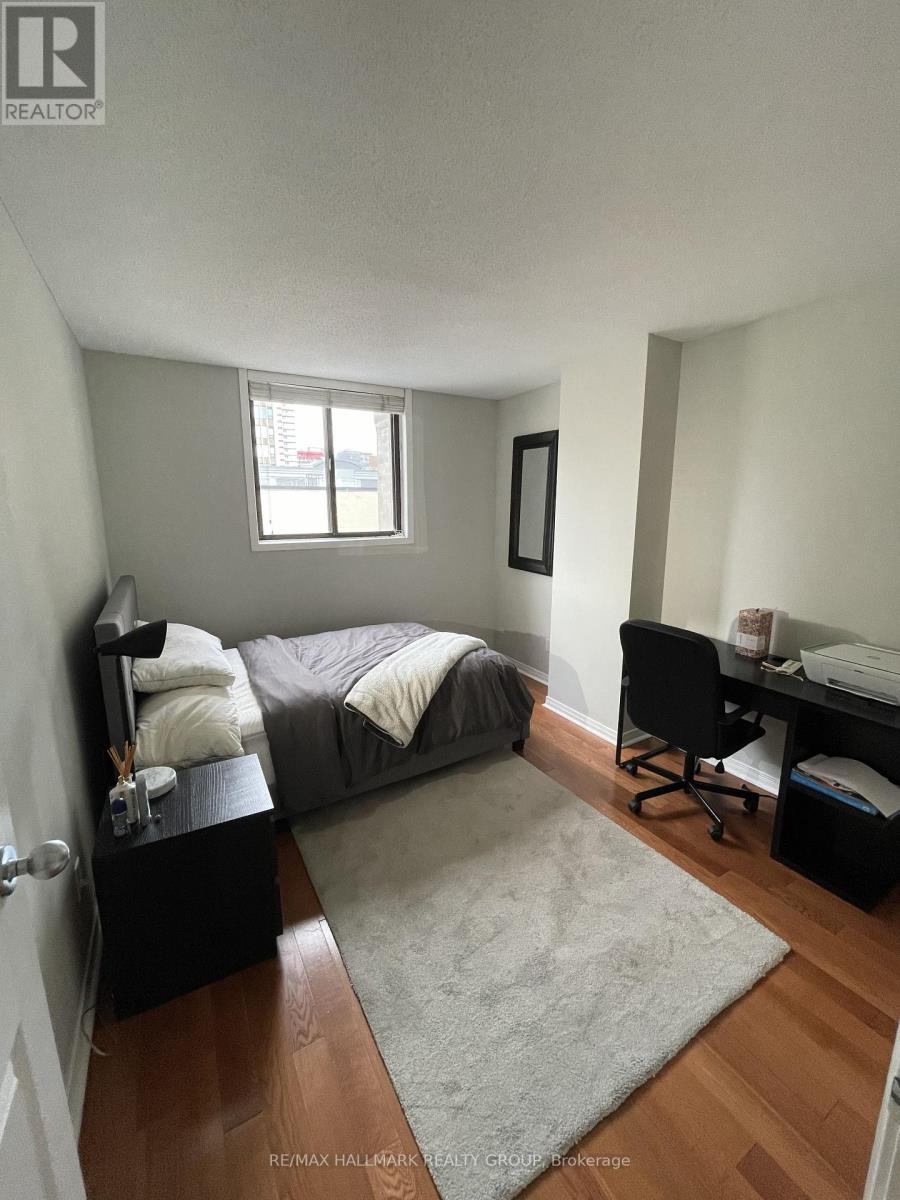 301 - 154 Nelson Street, Ottawa, Ontario  K1N 7R5 - Photo 10 - X12847330