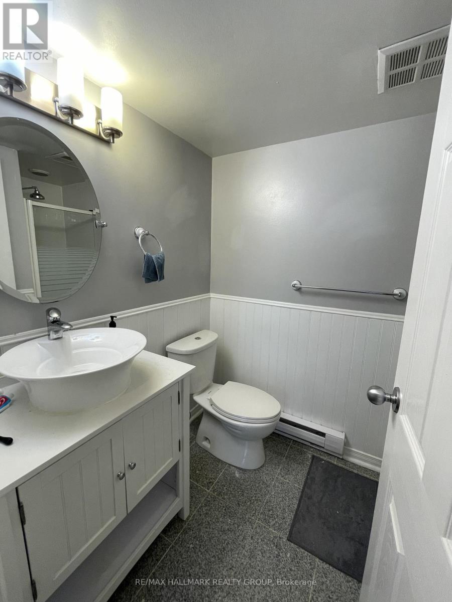 301 - 154 Nelson Street, Ottawa, Ontario  K1N 7R5 - Photo 16 - X12847330