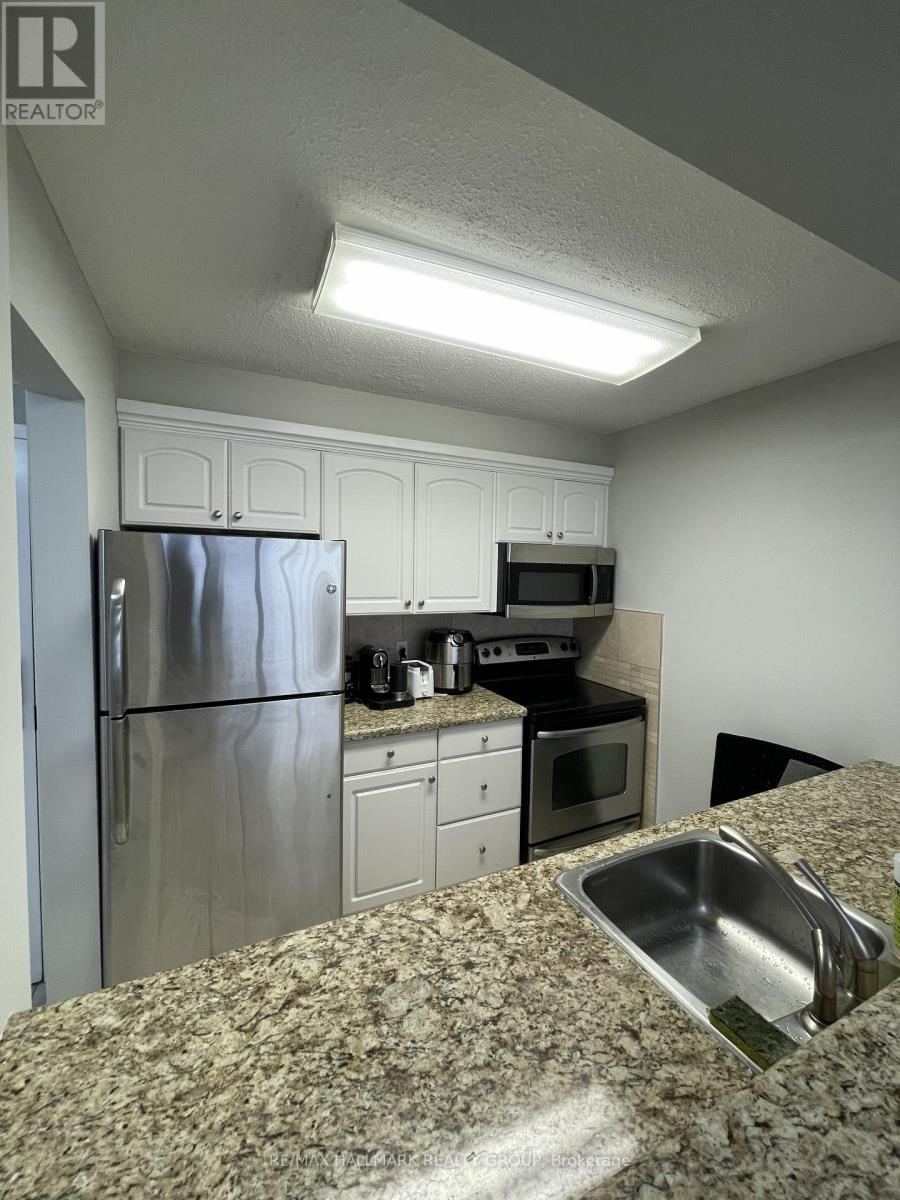 301 - 154 Nelson Street, Ottawa, Ontario  K1N 7R5 - Photo 3 - X12847330