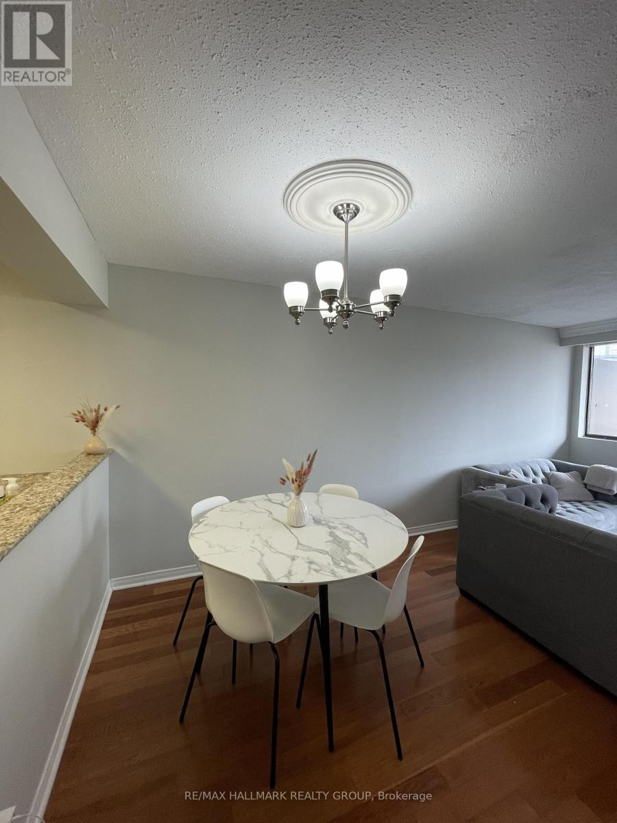 301 - 154 Nelson Street, Ottawa, Ontario  K1N 7R5 - Photo 5 - X12847330