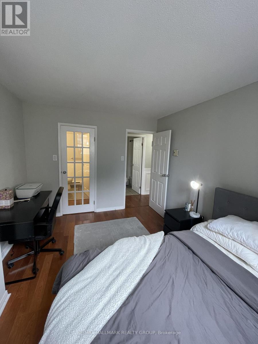 301 - 154 Nelson Street, Ottawa, Ontario  K1N 7R5 - Photo 8 - X12847330