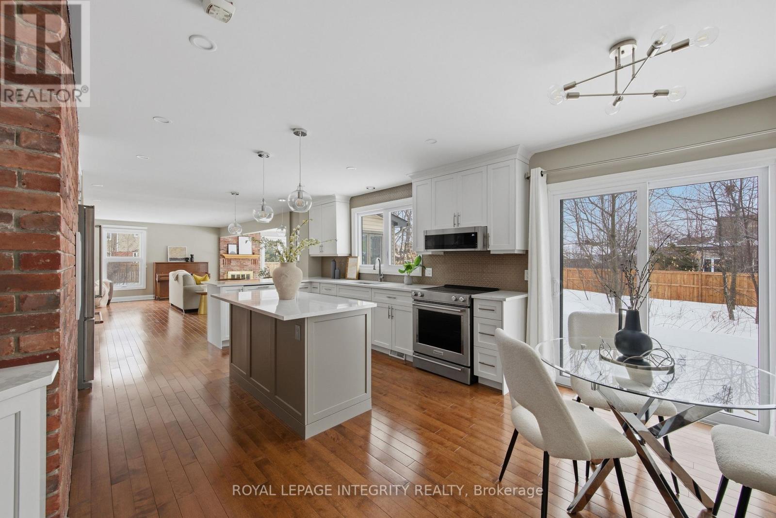 8 Smugglers Court, Ottawa, Ontario  K2H 7Y7 - Photo 11 - X12847340