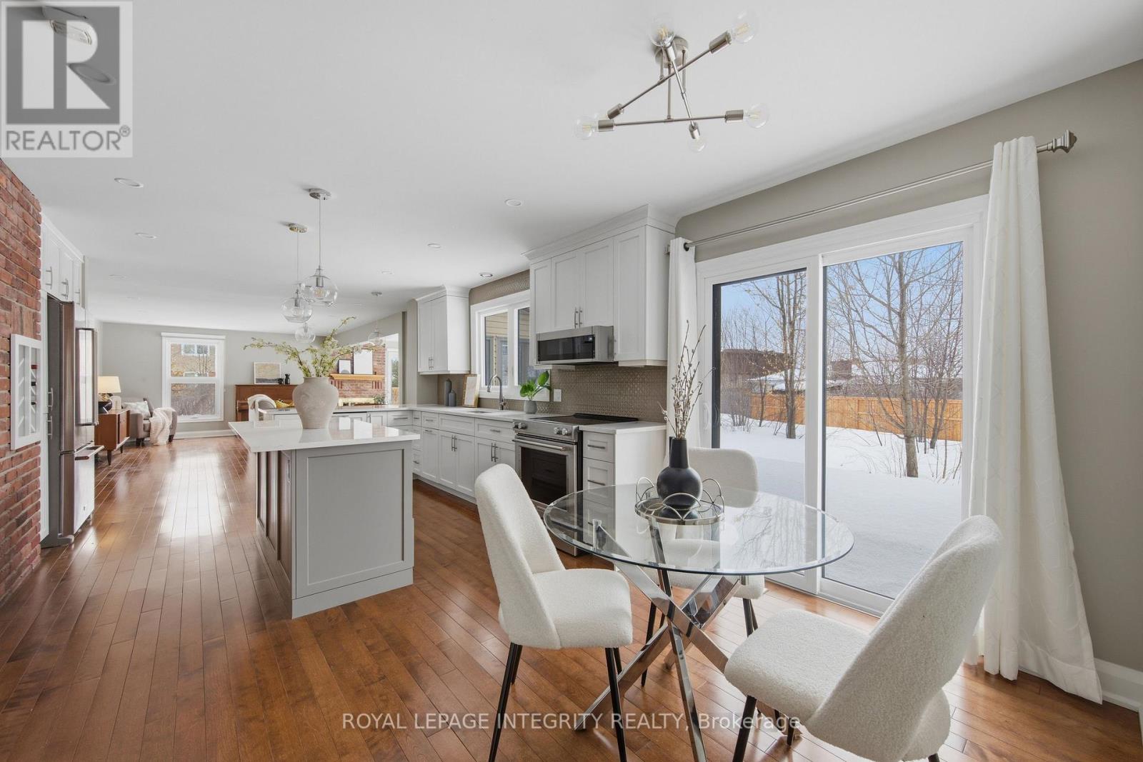 8 Smugglers Court, Ottawa, Ontario  K2H 7Y7 - Photo 12 - X12847340