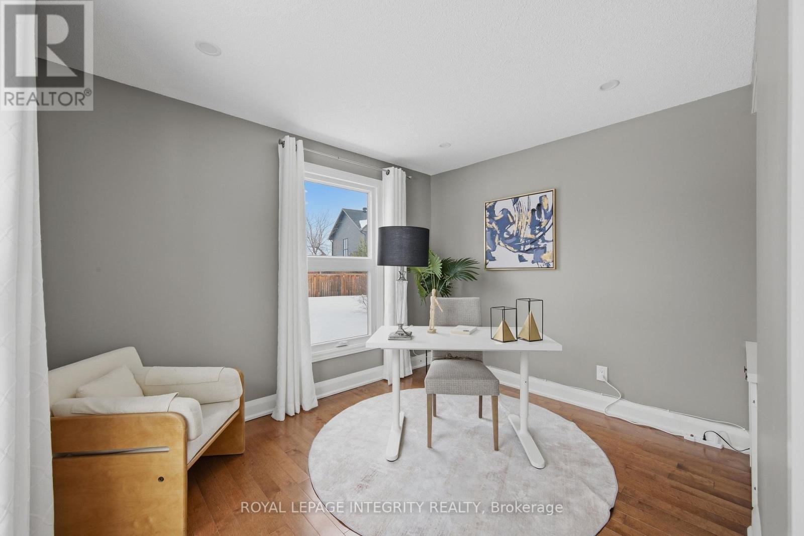 8 Smugglers Court, Ottawa, Ontario  K2H 7Y7 - Photo 4 - X12847340