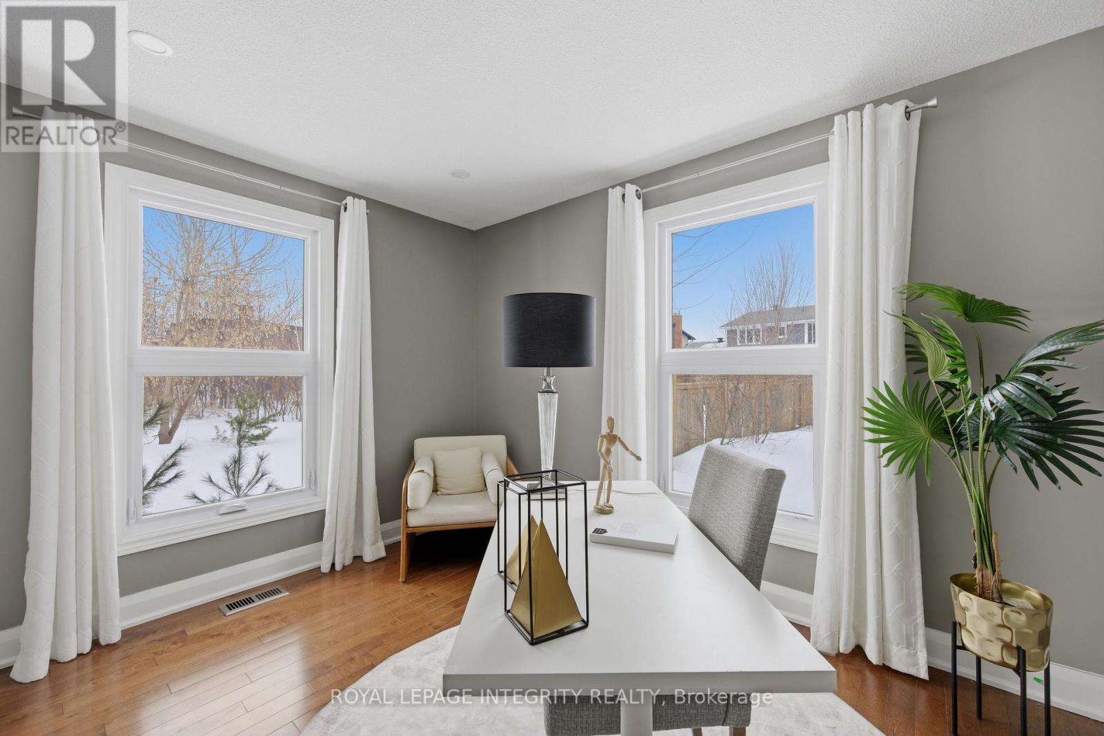 8 Smugglers Court, Ottawa, Ontario  K2H 7Y7 - Photo 5 - X12847340