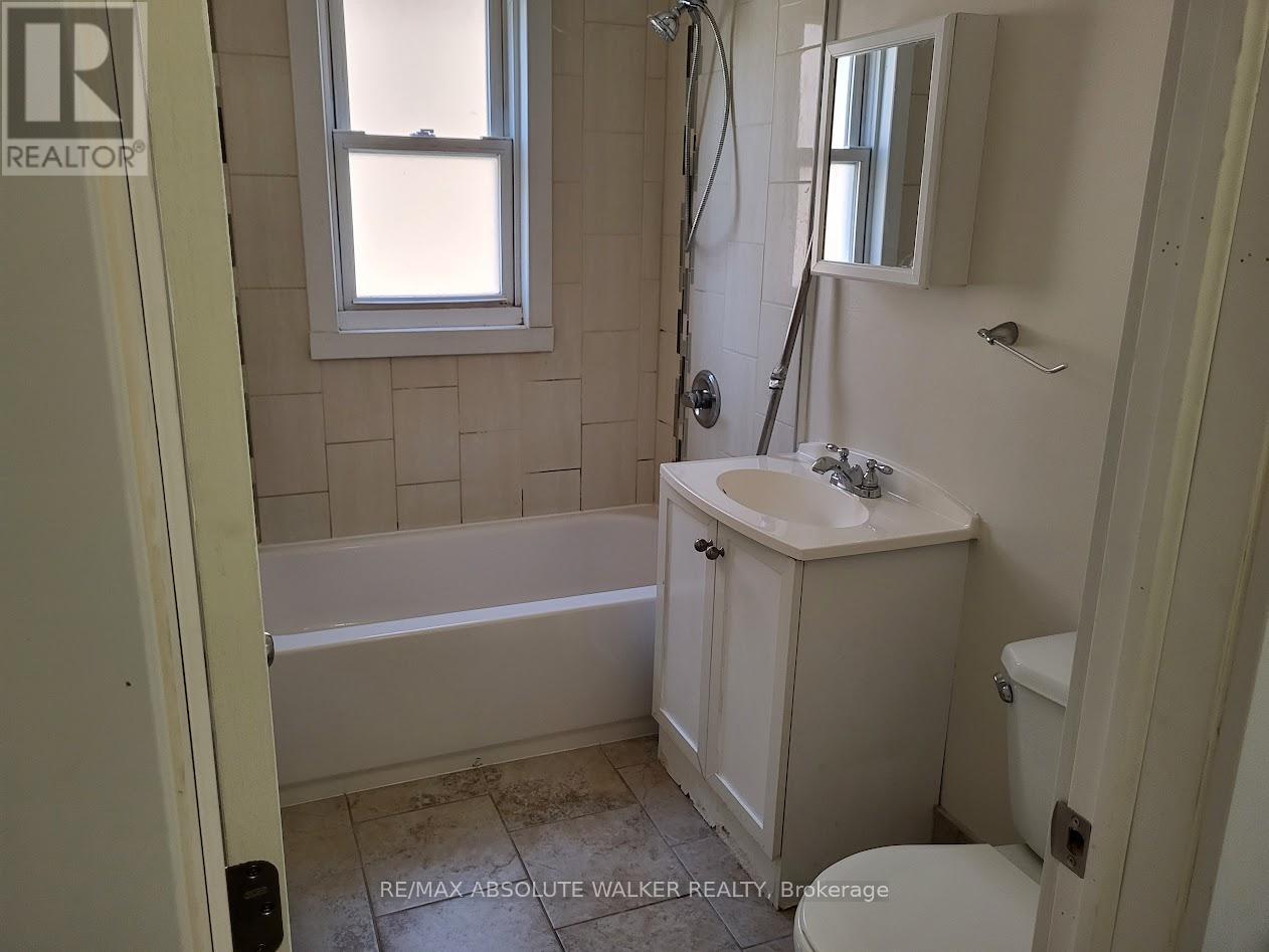 2 - 134 Jolliet Avenue, Ottawa, Ontario  K1L 5J7 - Photo 8 - X12847380